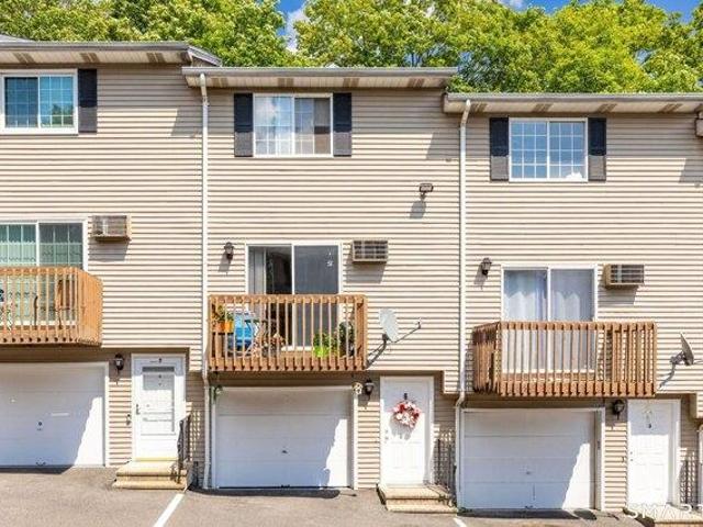 2 bedroom, Waterbury CT 06705 104406885