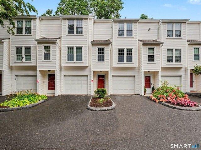 2 bedroom, Waterbury CT 06705 105631078