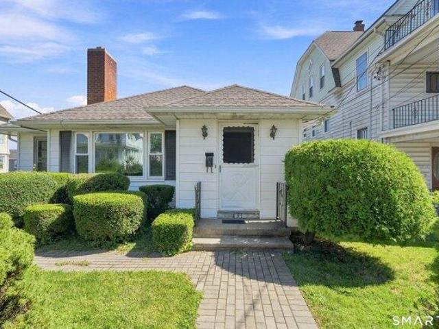 2 bedroom, Waterbury CT 06708 105589315