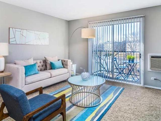2 bedroom, Waukegan IL 60085 105177149