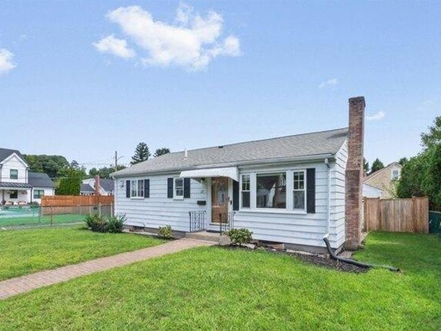 2 bedroom, Waltham MA 02453 105367137