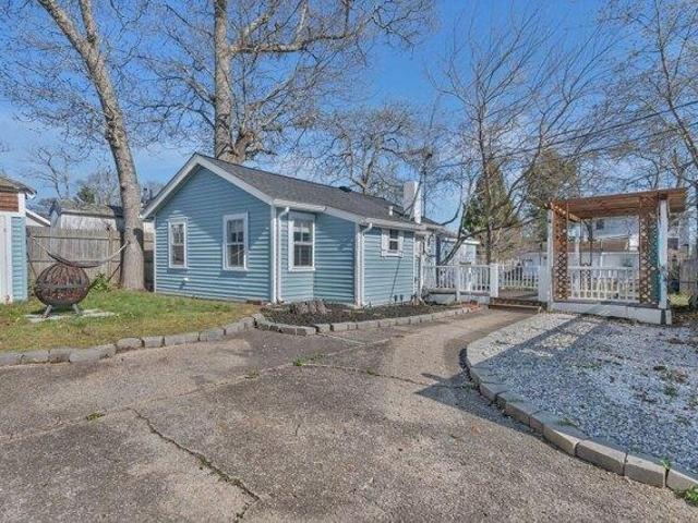 2 bedroom, Wareham MA 02571 105478565