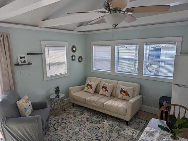 2 bedroom, Warsaw IN 46582 106062429