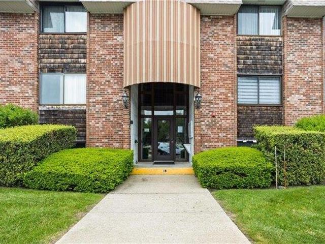 2 bedroom, Warren RI 02885 104808125