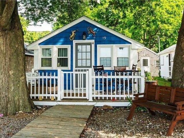 2 bedroom, Warwick RI 02886 104831219