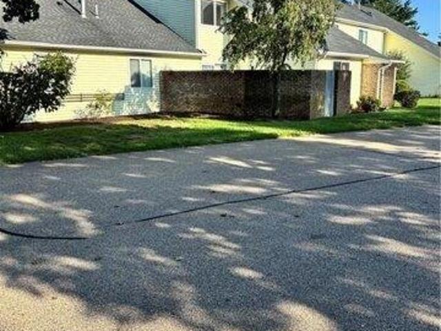 2 bedroom, Warwick RI 02886 105441829