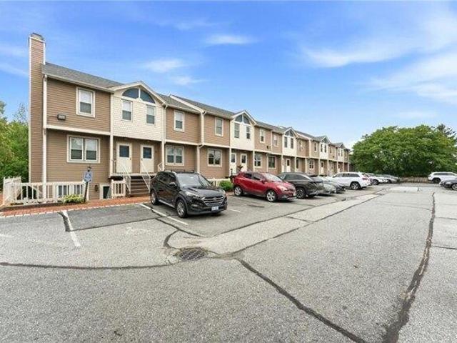 2 bedroom, Warwick RI 02886 105495547