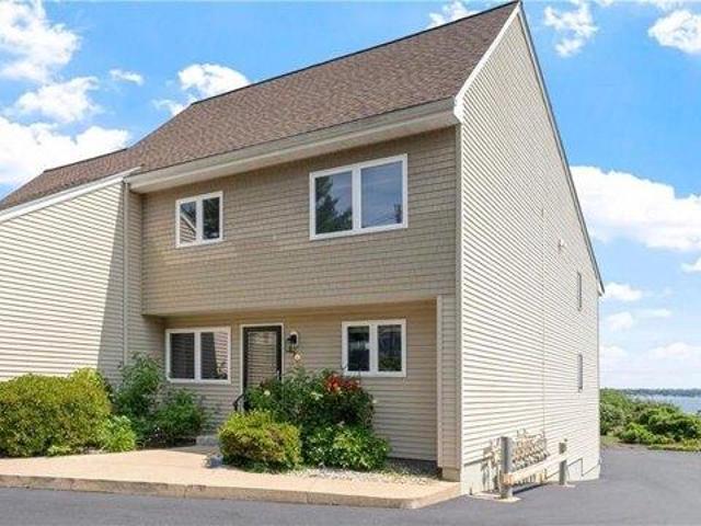 2 bedroom, Warwick RI 02886 105534463