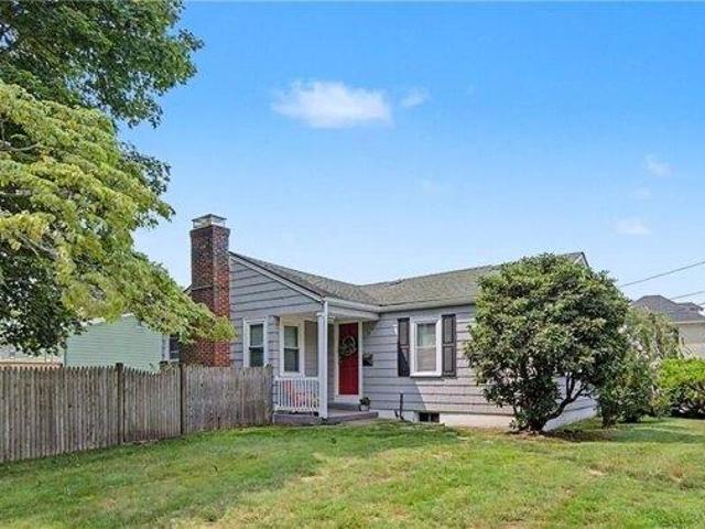 2 bedroom, Warwick RI 02889 105560914