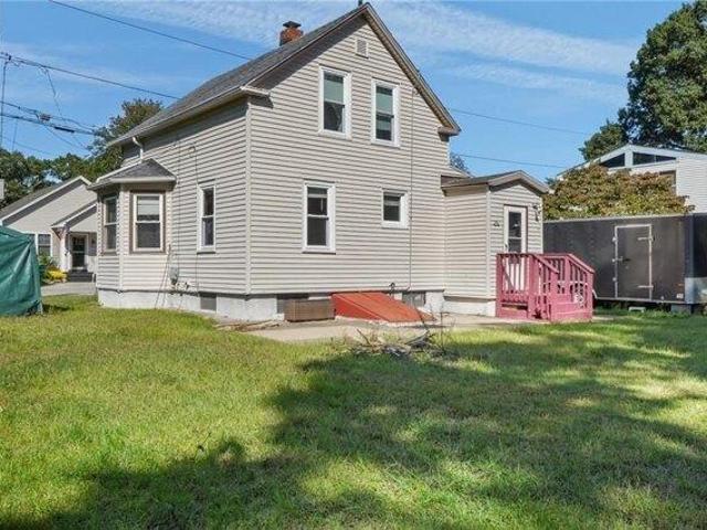 2 bedroom, Warwick RI 02889 105609633