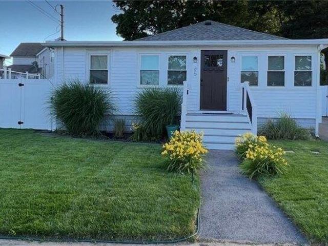 2 bedroom, Warwick RI 02889 105695422
