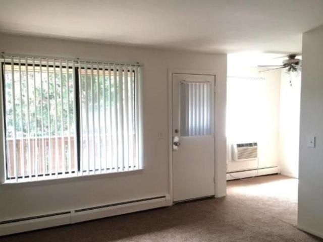 2 bedroom, Warwick RI 02889 106160831