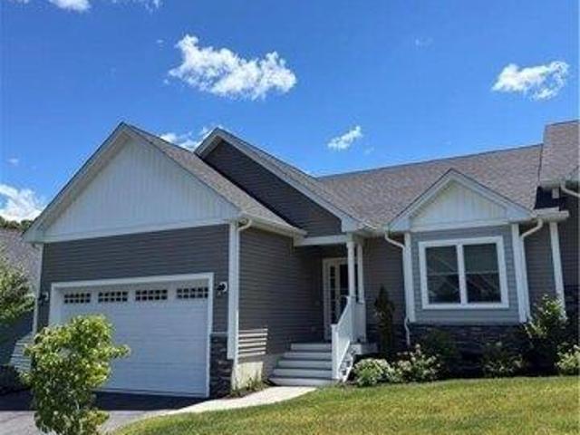 2 bedroom, Warwick RI 02818 105768368