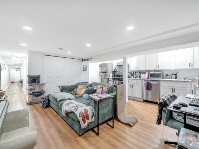 2 bedroom, Washington DC 20003 105214616