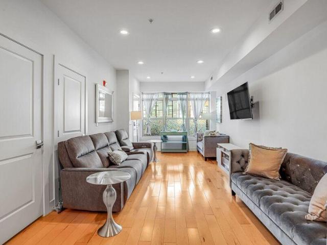 2 bedroom, Washington DC 20001 102489625