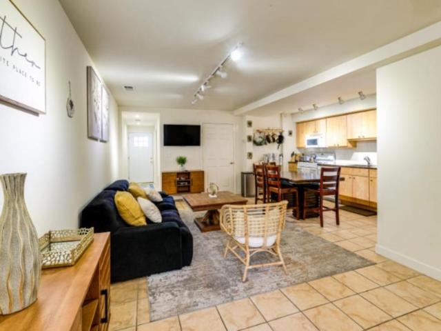 2 bedroom, Washington DC 20011 104953237