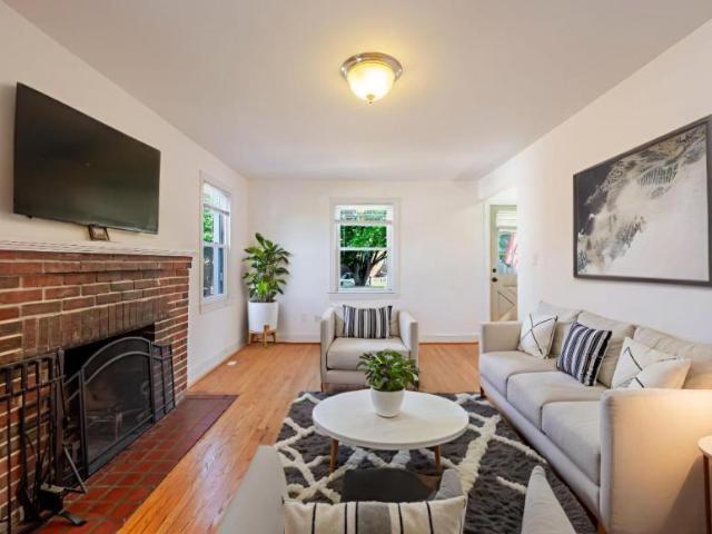 2 bedroom, Washington DC 20012 104614715