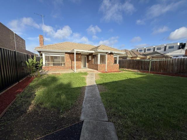 2 bedroom WB unit in top location
