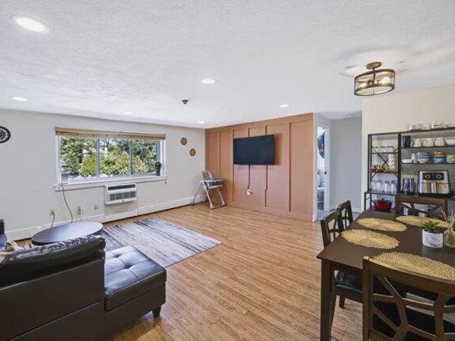 2 bedroom, Weymouth MA 02188 105475689