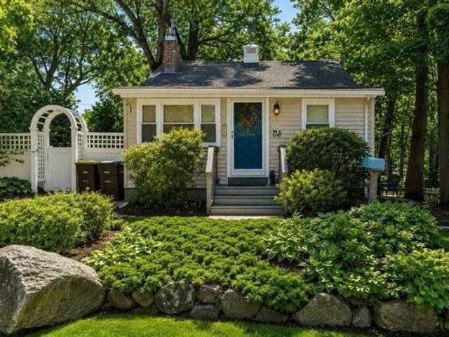 2 bedroom, Weymouth MA 02189 105537693