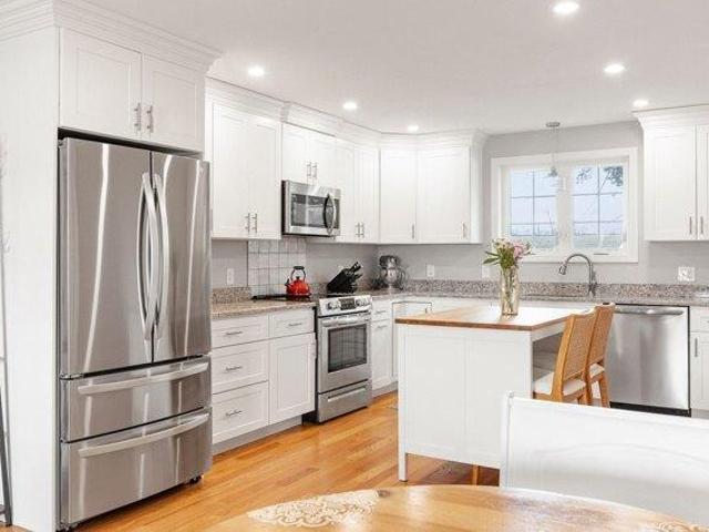 2 bedroom, Weymouth MA 02190 105609524