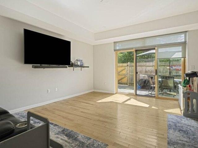 2 bedroom, Weymouth MA 02191 105547760