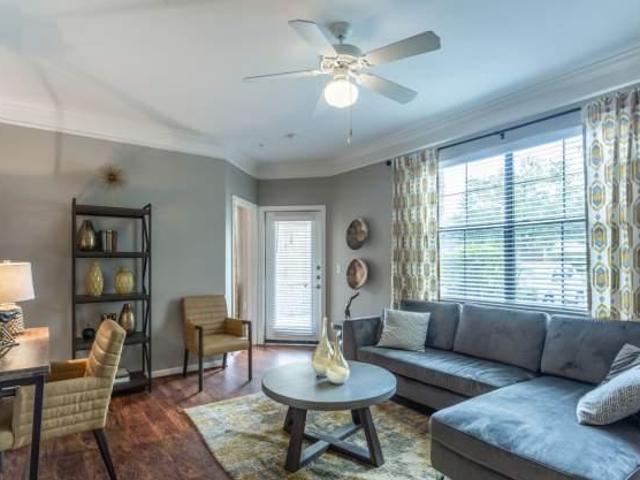 2 bedroom, Webster TX 77598 104860511