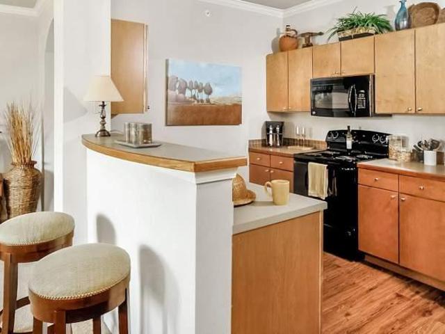 2 bedroom, Webster TX 77598 104862208