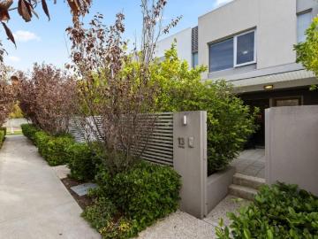 2 Bedroom House Wembley, WA 102587018