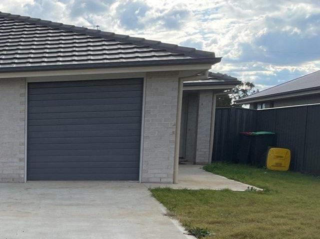 2 Bedroom West Tamworth Unit