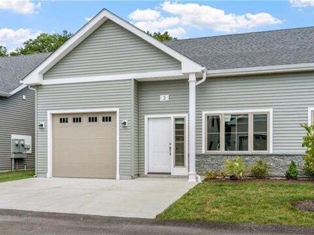 2 bedroom, West Warwick RI 02893 105426792