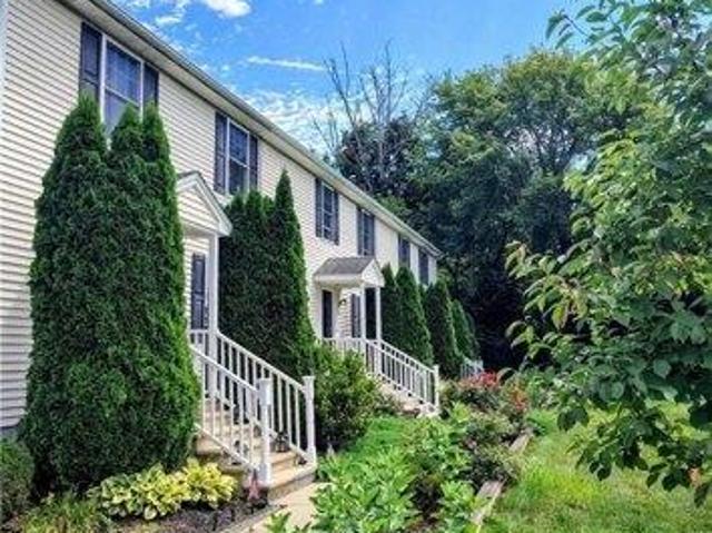 2 bedroom, West Warwick RI 02893 105574062