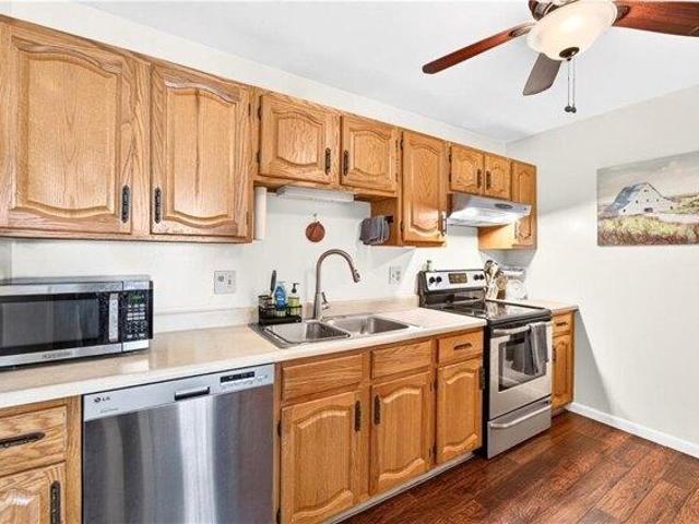 2 bedroom, West Warwick RI 02893 105576244