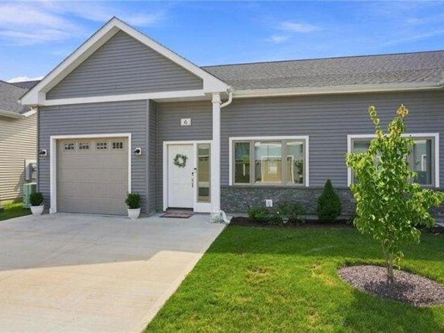 2 bedroom, West Warwick RI 02893 105589104