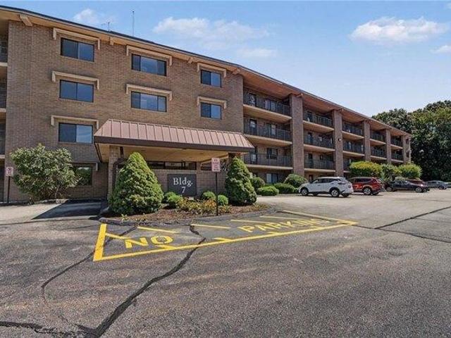 2 bedroom, West Warwick RI 02893 105513006
