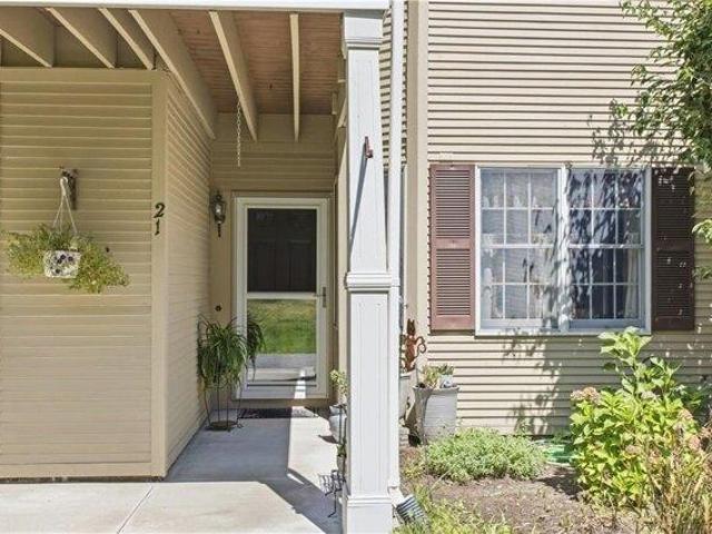 2 bedroom, West Warwick RI 02893 105650577
