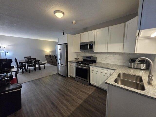 2 bedroom, West Warwick RI 02893 105772011
