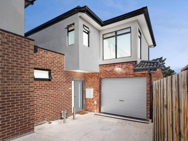 2 Bedroom House West Footscray VIC 102764911