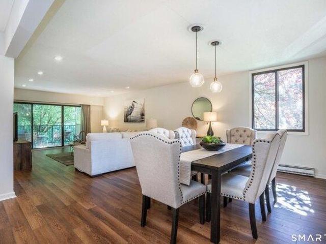 2 bedroom, West Hartford CT 06105 105230393