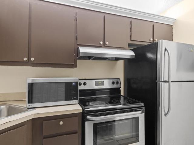 2 bedroom, West Palm Beach FL 33409 LS103361547