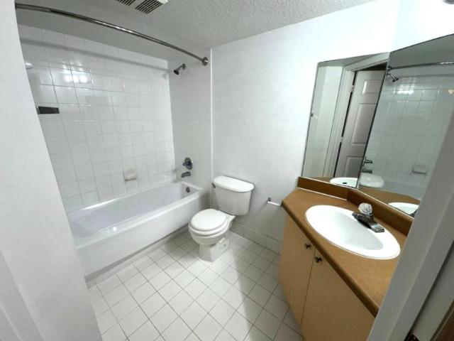 2 bedroom, West Palm Beach FL 33409 106244032