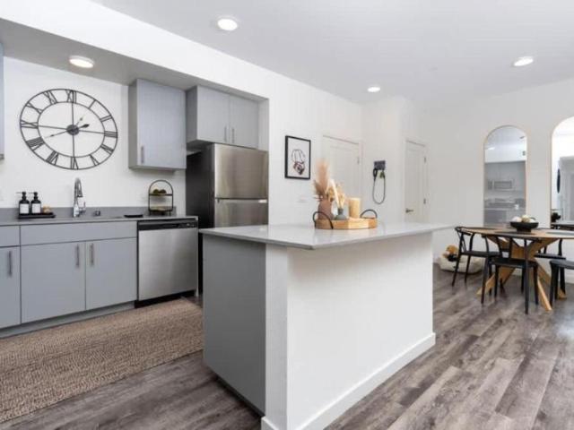 2 bedroom, West Sacramento CA 95605 LS104545138