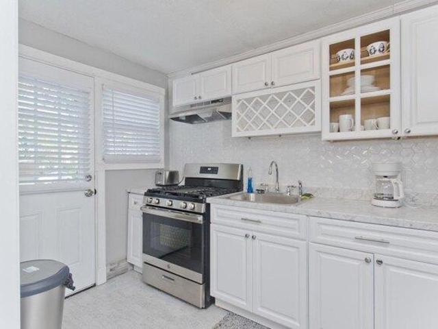 2 bedroom, West Springfield MA 01089 105439738