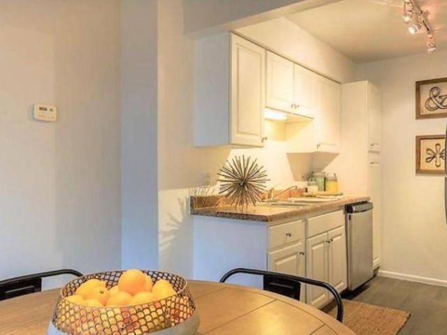 2 bedroom, Westmont IL 60559 102277844