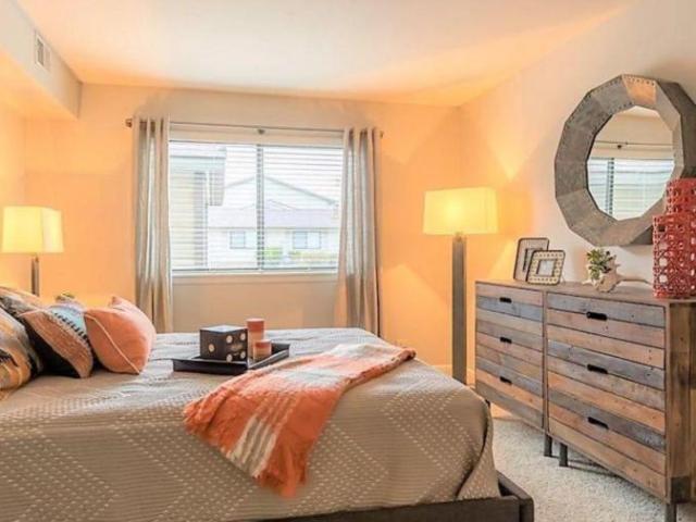 2 bedroom, Westmont IL 60559 LS104154162