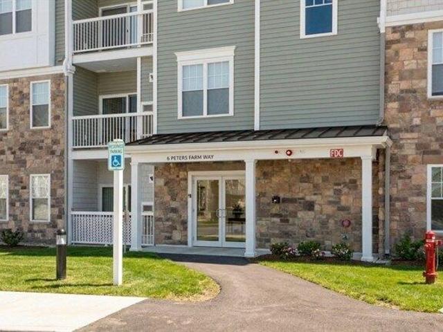 2 bedroom, Westborough MA 01581 104848732