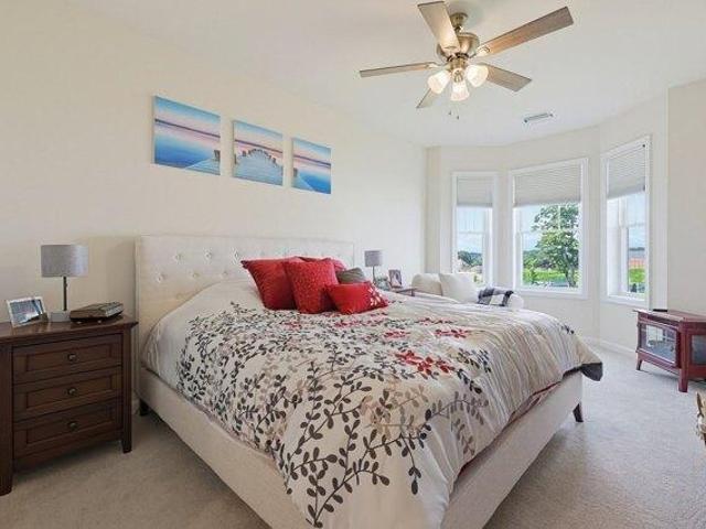 2 bedroom, Westborough MA 01581 105550943