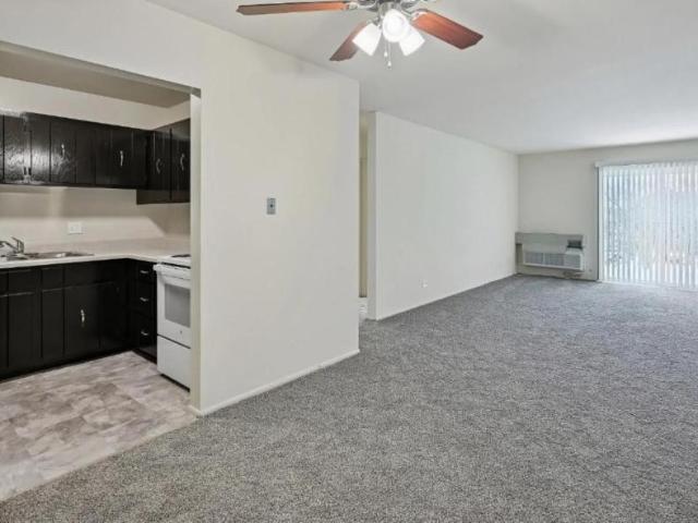 2 bedroom, Wheeling IL 60090 105671525