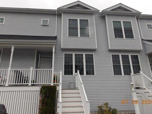 2 bedroom, Whitman MA 02382 105579020