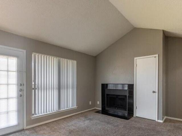 2 bedroom, White Settlement TX 76108 105855820